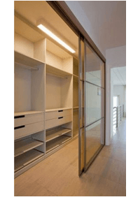 Линейная гардеробная комната с дверями купе Искитим