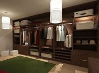 Классическая гардеробная комната из массива с подсветкой Искитим